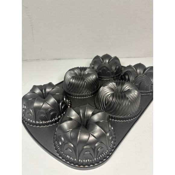 Nordic Ware Multi Mini Bundt Pan - 6 Cups - Heavy Cast Aluminum Mold - Picture 1 of 6